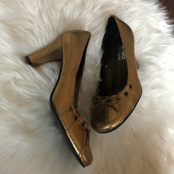 Golden shoes heels excellent conditions leather - Picture 4 of 8